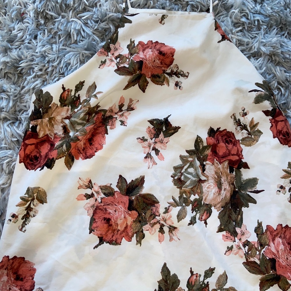 Women flower shirt.